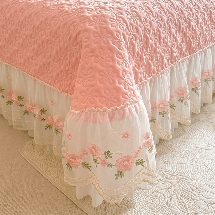 91家纺网 家纺一手货源 找家纺 大麦家纺 2025新款亲肤花边款床盖四件套  甜心小姐-香槟玉