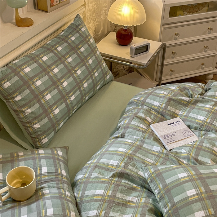91家纺网 家纺一手货源 找家纺 盛秋家纺 2025新款水洗棉格子系列四件套 伯曼+灰绿