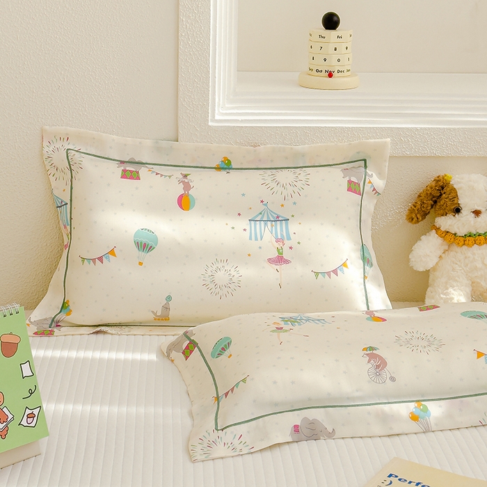 91家纺网 家纺一手货源 找家纺 良佐生活 2025新款50支天丝印花枕套 开心马戏团