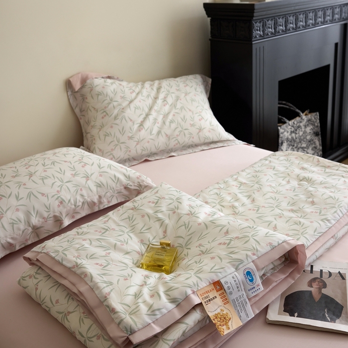 91家纺网 家纺一手货源 找家纺 黛舒家居 2025新款天丝印花夏被四件套 夏槿