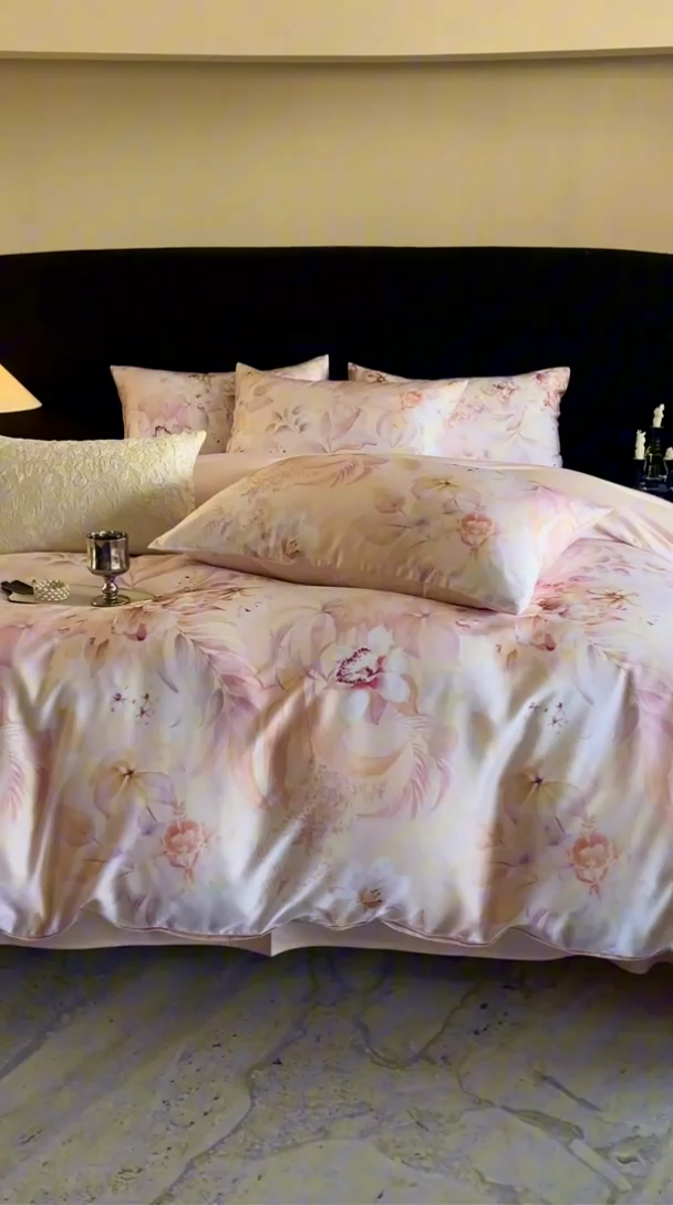 91家纺网 家纺一手货源 找家纺 立奥被业 2025新款60S数码印花四件套四件套 云馥-粉