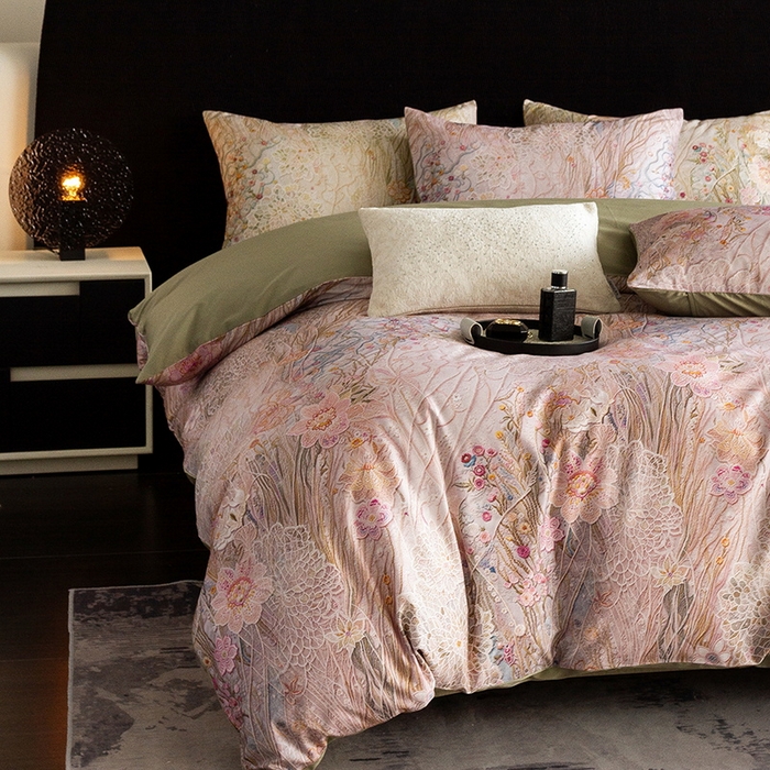 91家纺网 家纺一手货源 找家纺 立奥被业 2025新款60S数码印花四件套四件套 秘境绿