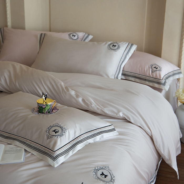 91家纺网 家纺一手货源 找家纺 赫帛 2025新款赫本猫联名系列四件套-贵族猫 贵族猫-银白色