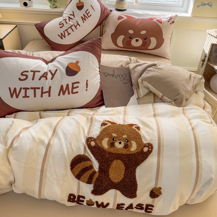 91家纺网 家纺一手货源 找家纺 尤米【提供买家秀】2025新款水洗棉大版卡通毛巾绣四件套 小浣熊-咖条