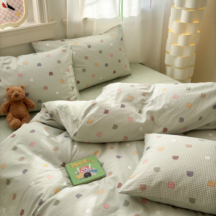 91家纺网 家纺一手货源 找家纺 清雅福 2025全棉13372小清新四件套和单被套早春系列第二批--单被套 熊豆豆·绿