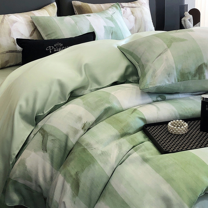 91家纺网 家纺一手货源 找家纺 立奥被业 2025年新款100%兰精天丝四件套天丝数码印花四件套 雨荷绿