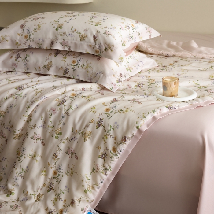 91家纺网 家纺一手货源 找家纺 黛舒家居 2025新款天丝印花夏被四件套 小雨录