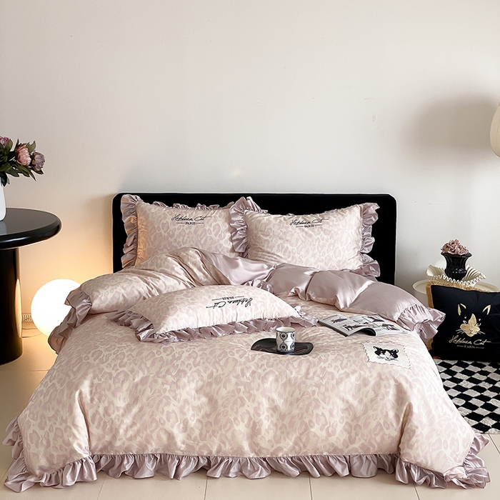 91家纺网 家纺一手货源 找家纺 （总）赫帛 2025新款赫本猫联名系列四件套-豹纹猫咪