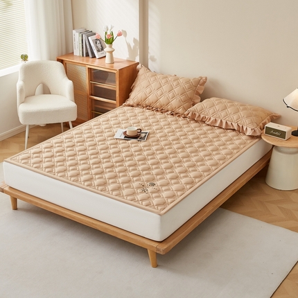 91家纺网 家纺一手货源 找家纺 （总）东宇 2025年新款A类亲肤水洗棉-羽丝棉床垫