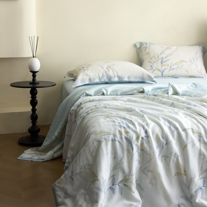 91家纺网 家纺一手货源 找家纺 黛舒家居 2025新款天丝印花夏被四件套 春晓雨梦