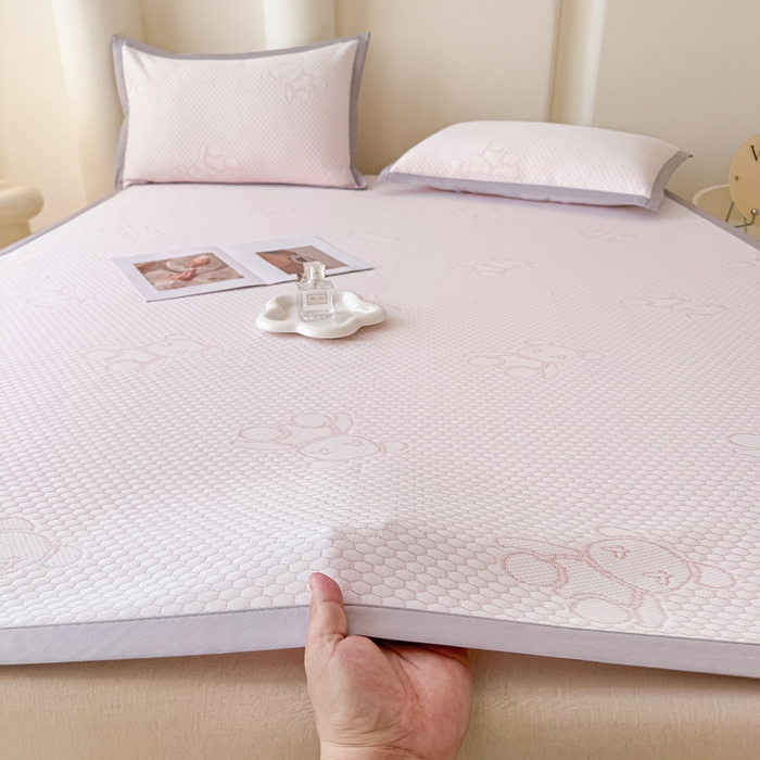 91家纺网 家纺一手货源 找家纺 小萌虎 2025新款冰豆豆凉席 凉席款 粉玉