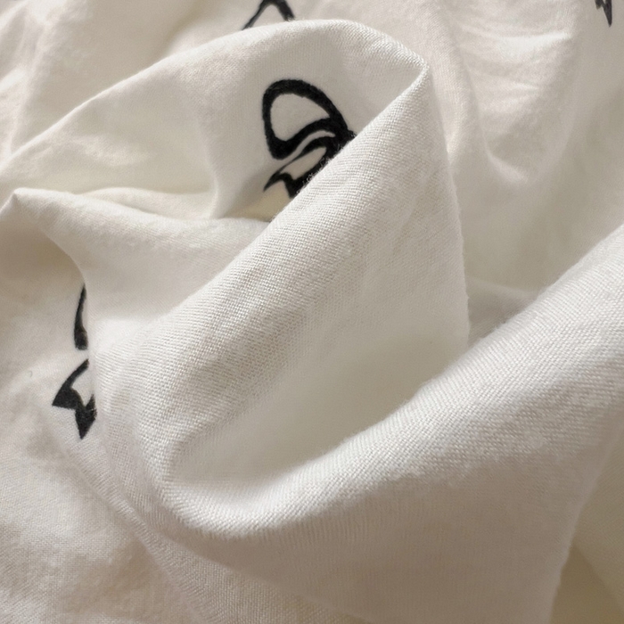 91家纺网 家纺一手货源 找家纺 仟人梦 2025新款水洗棉印花四件套 黑色蝴蝶结