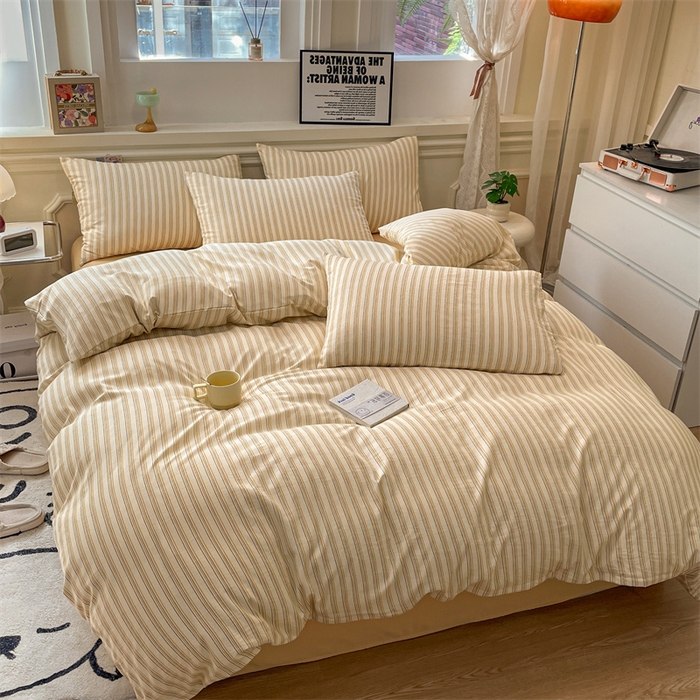 91家纺网 家纺一手货源 找家纺 盛秋家纺 2025新款水洗棉格子系列四件套芝士条纹+云初黄