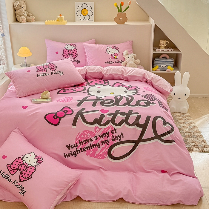 91家纺网 家纺一手货源 找家纺 2025新款三丽鸥系列数码印花纯棉全棉床裙三件套四件套-简约款 简约基础款-凯蒂宝贝