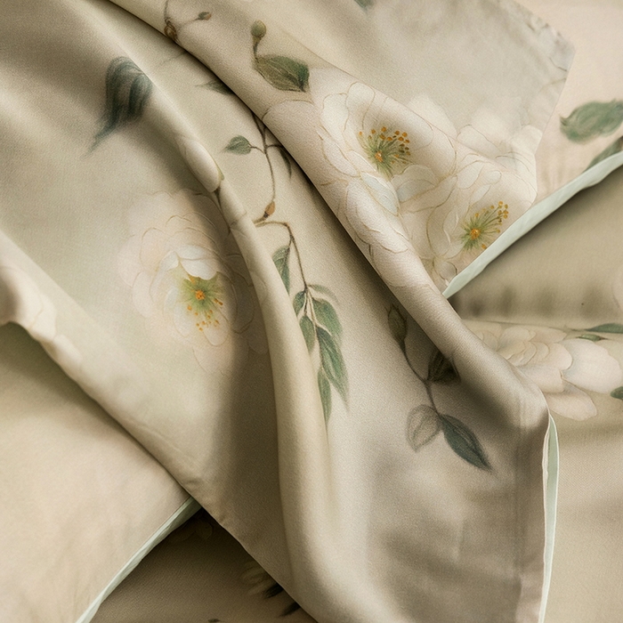 91家纺网 家纺一手货源 找家纺 立奥被业 2025年新款100%兰精天丝四件套天丝数码印花四件套 木兰花-绿