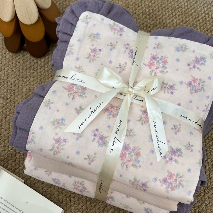 91家纺网 家纺一手货源 找家纺 荣轩 2024新款全棉印花双层纱四件套 皱皱纱花边款 一枝花芽-粉