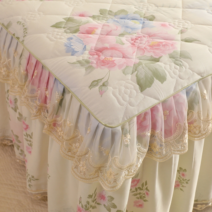 91家纺网 家纺一手货源 找家纺 美达家纺 2025新款全棉印花夹棉床裙 法尔曼玫瑰