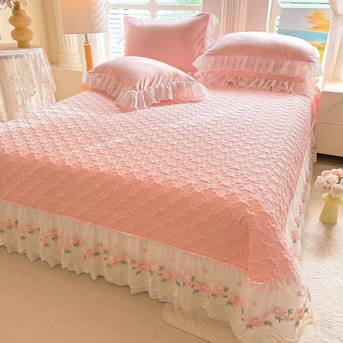 91家纺网 家纺一手货源 找家纺 大麦家纺 2025新款亲肤花边款床盖四件套  甜心小姐-香槟玉