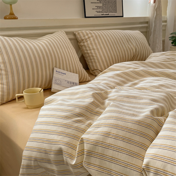 91家纺网 家纺一手货源 找家纺 盛秋家纺 2025新款水洗棉格子系列四件套芝士条纹+云初黄