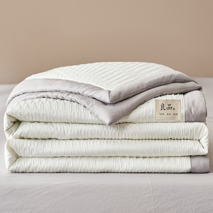 91家纺网 家纺一手货源 找家纺 一加一家纺2025新款A类双层泡泡纱波纹提花牛奶蛋白夏被四件套 良品波浪纹-银灰色