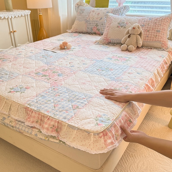 91家纺网 家纺一手货源 找家纺 美达家纺 2025新款全棉印花夹棉床笠 悦动心妍