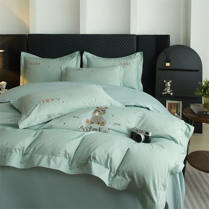 品乐家纺 2025新款60支长绒棉刺绣款AB版四件套-维尼系列 维尼 抹茶绿