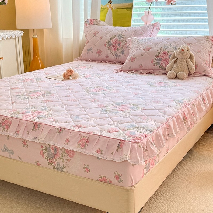 91家纺网 家纺一手货源 找家纺 美达家纺 2025新款全棉印花夹棉床笠 夏花依旧