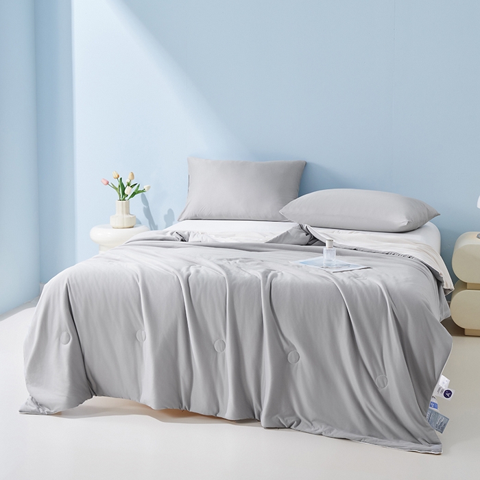 91家纺网 家纺一手货源 找家纺 梦恬佳 2025新款高克重A类双拼凉感丝针织棉夏凉被 冰川灰