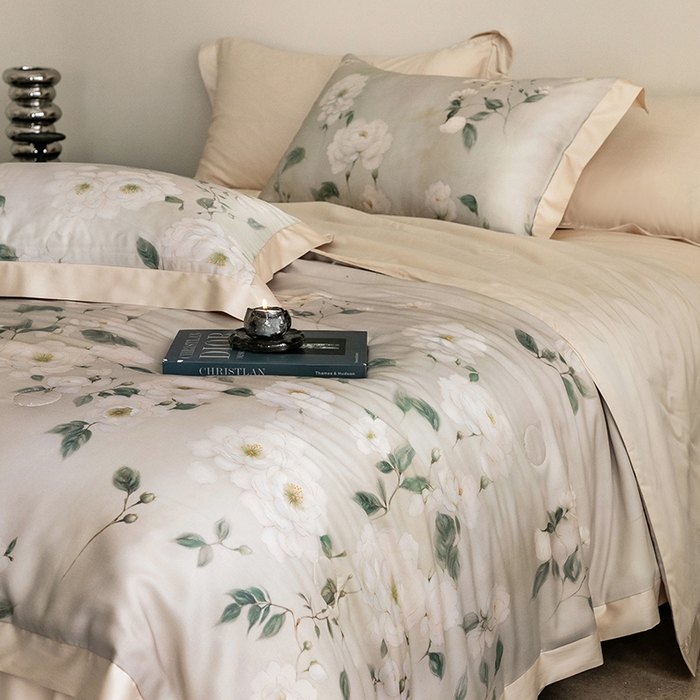 91家纺网 家纺一手货源 找家纺 立奥被业 2025年新款100%莱赛尔夏被莱赛尔夏被四件套天丝夏凉被 木兰花-金