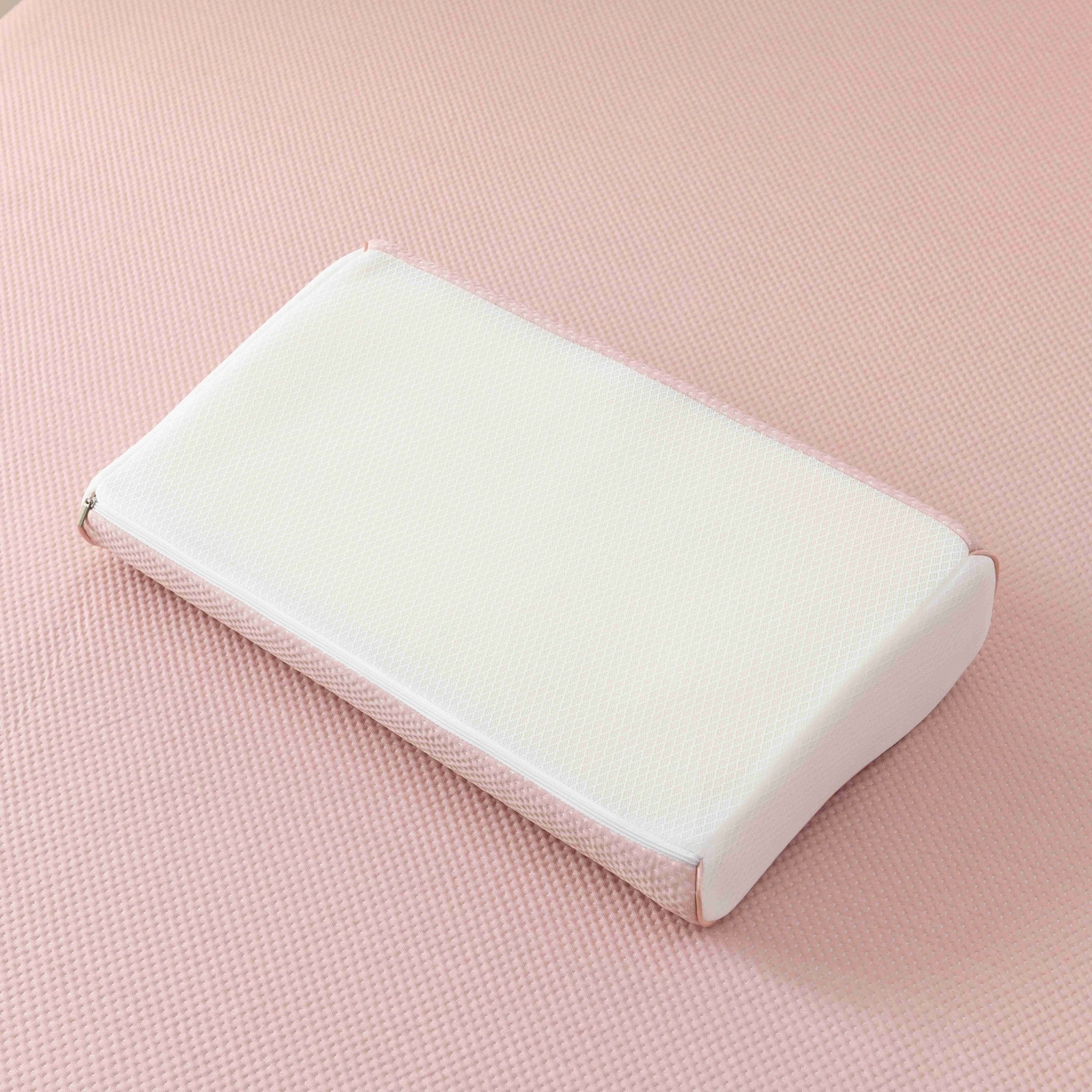 91家纺网 家纺一手货源 找家纺 小猫派 2025新款夏季儿童乳胶枕套凉感豆豆乳胶枕套 单枕套–粉色桔梗花