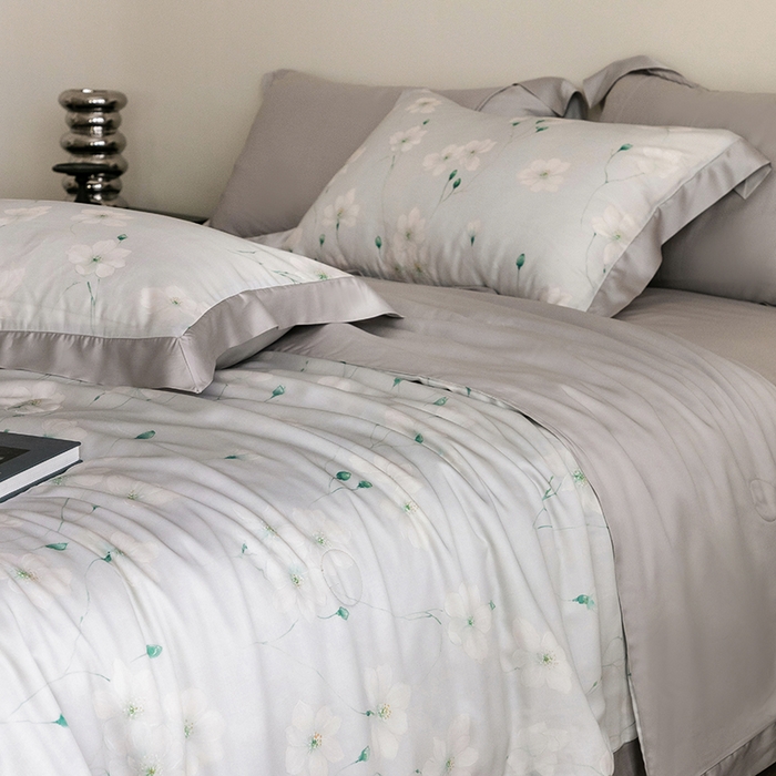 91家纺网 家纺一手货源 找家纺 立奥被业 2025年新款100%莱赛尔夏被莱赛尔夏被四件套天丝夏凉被 沁语-灰