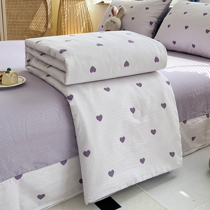 91家纺网 家纺一手货源 找家纺 梦莱情 2025新款泡泡棉夏被 紫色小心心