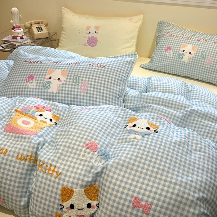 91家纺网 家纺一手货源 找家纺 蓝邻家纺 2025年新款全棉双层纱毛巾绣四件套系列 喵趣时光