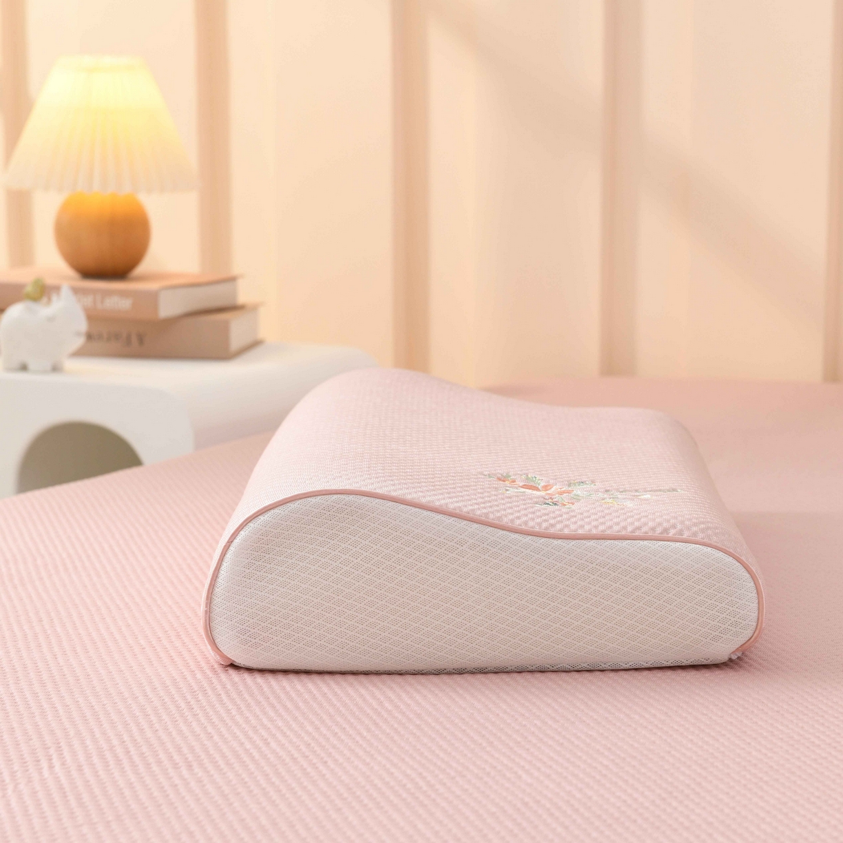 91家纺网 家纺一手货源 找家纺 小猫派 2025新款夏季儿童乳胶枕套凉感豆豆乳胶枕套 单枕套–粉色桔梗花