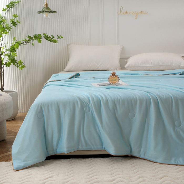 91家纺网 家纺一手货源 找家纺 薇玛仕 2025新款A类牛奶丝针织棉印花大豆夏凉被空调被儿童被 天空蓝