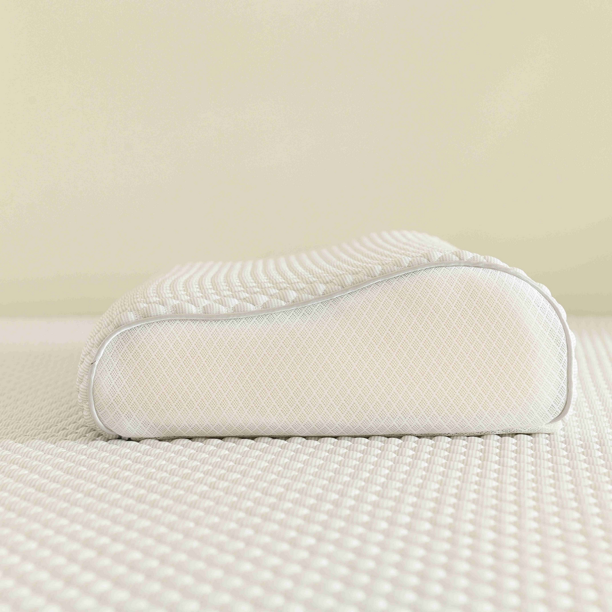 91家纺网 家纺一手货源 找家纺 小猫派 2025新款夏季冰丝凉感豆豆乳胶枕套清凉儿童记忆枕芯套 单枕套–纯灰