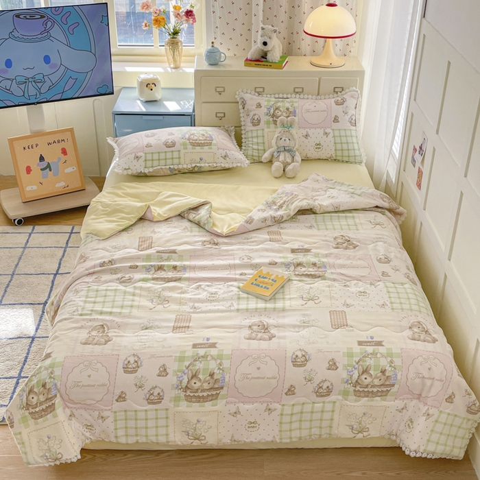 91家纺网 家纺一手货源 找家纺 老帅的工厂店 2025新款A类印花洛丽塔夏被（提供买家秀） 花篮兔