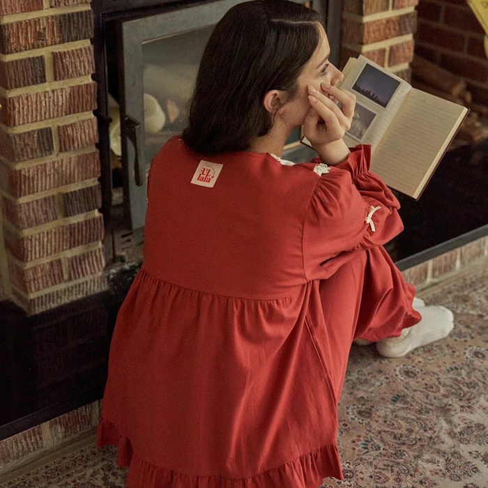 91家纺网 家纺一手货源 找家纺 （总）妍景家居生活馆 2025新款韩系V领蝴蝶结套装酒红家居服