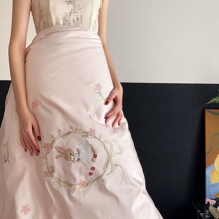 91家纺网 家纺一手货源 找家纺 鹿班家居 2025春夏款100S长绒棉刺绣四件套-萌兔花园场景二【标准会员-20】 萌兔花园-粉色