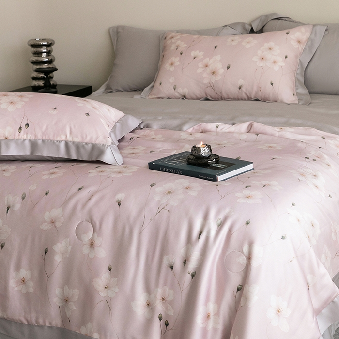 91家纺网 家纺一手货源 找家纺 立奥被业 2025年新款100%莱赛尔夏被莱赛尔夏被四件套天丝夏凉被 沁语-粉