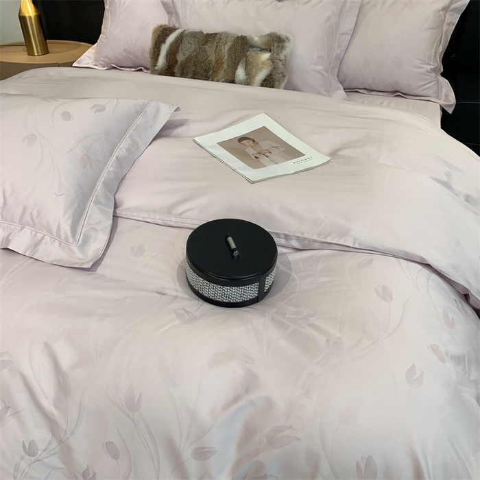 91家纺网 家纺一手货源 找家纺 莱豫 2025新款100支新疆阿克苏长绒棉提花四件套 郁金香紫