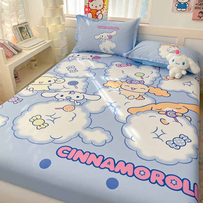 91家纺网 家纺一手货源 找家纺 博雅 2025新款三丽鸥全棉大版床笠-第二批 棉花糖玉桂狗