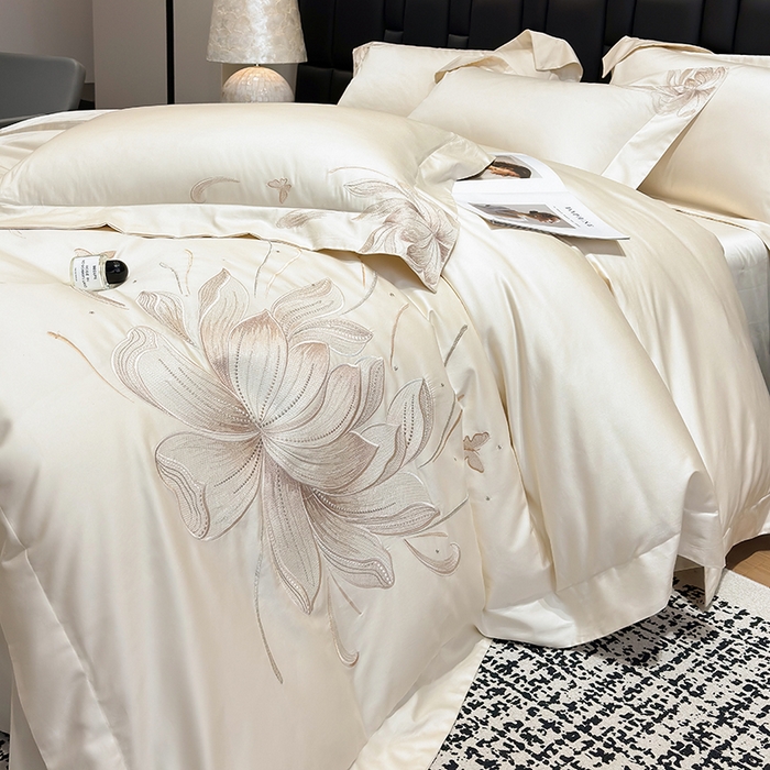 91家纺网 家纺一手货源 找家纺 星蕴家纺 2025新品新疆全棉刺绣四件套-尤娜 奶昔白