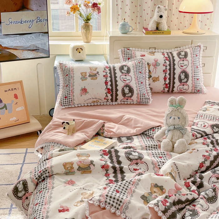 91家纺网 家纺一手货源 找家纺 老帅的工厂店 2025新款A类印花洛丽塔夏被（提供买家秀） 黑粉萝莉熊