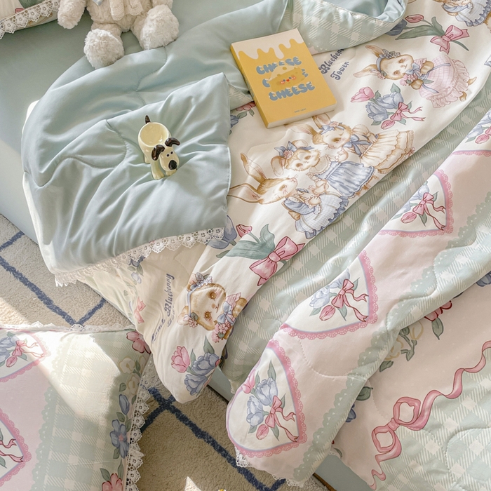 91家纺网 家纺一手货源 找家纺 老帅的工厂店 2025新款A类印花洛丽塔夏被（提供买家秀） 甜心可可兔