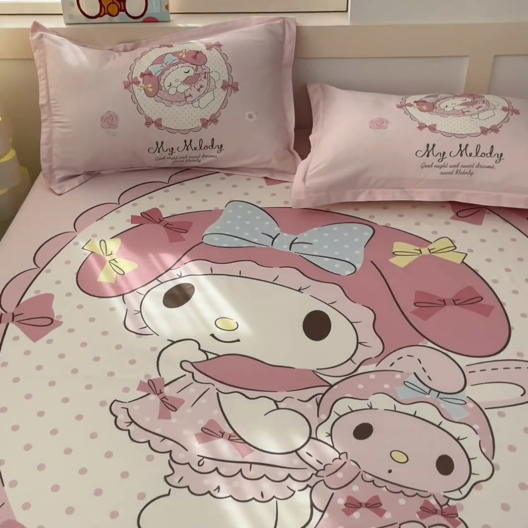 91家纺网 家纺一手货源 找家纺 博雅 2025新款三丽鸥全棉大版床笠-第二批 小花美乐蒂