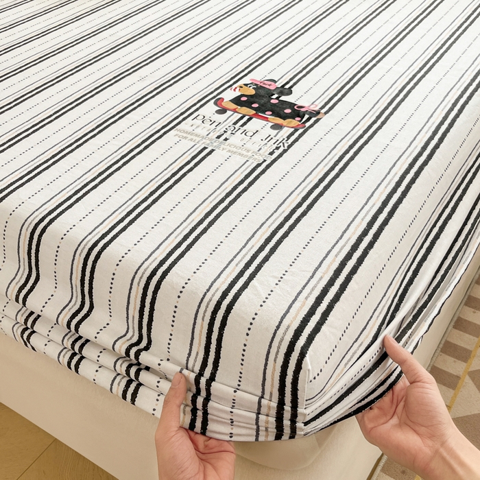 91家纺网 家纺一手货源 找家纺 博雅 2025新款全棉老粗布烫画床笠系列 条纹-波点狗