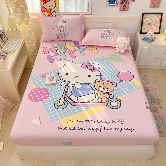 91家纺网 家纺一手货源 找家纺 博雅 2025新款三丽鸥全棉大版床笠-第二批 滑板KT猫