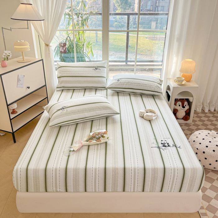 91家纺网 家纺一手货源 找家纺 博雅 2025新款全棉老粗布烫画床笠系列 条纹-竹林熊猫