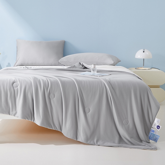 91家纺网 家纺一手货源 找家纺 梦恬佳 2025新款高克重A类双拼凉感丝针织棉夏凉被 冰川灰